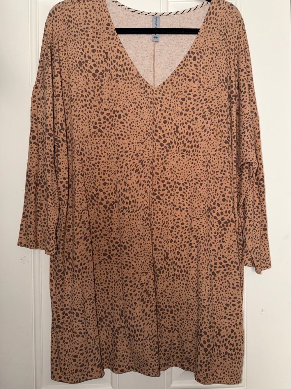 NWOT Honey Me V-Neck Brown Animal Print Women's shirt boutique curvy xxxl 3x